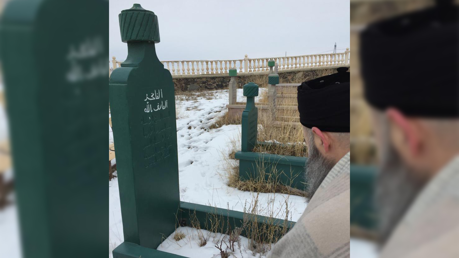Abdülğafûr Efe Hazretleri ve ağabeyi Şeyh Muhammed Zekî Hazretleri?nin kabr-i şerîflerini ziyâret