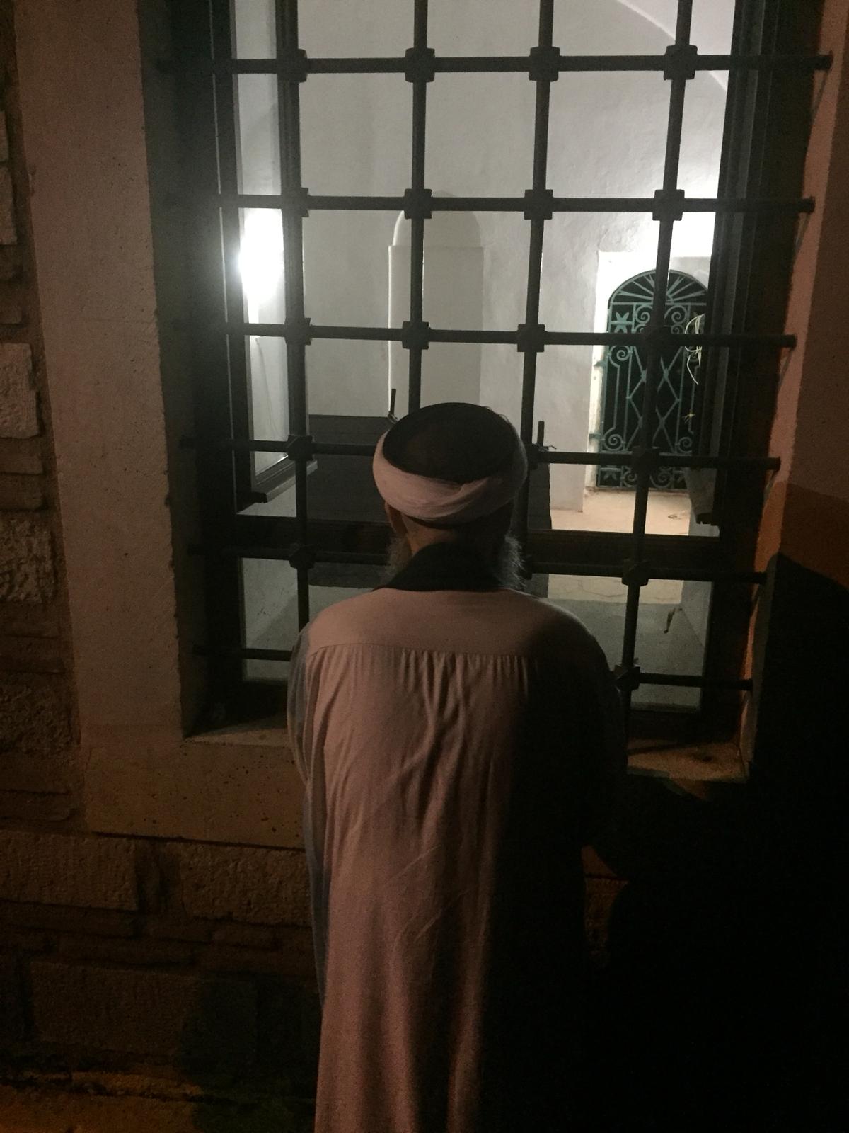 Ashâb-ı Kirâm ve Meşâyih-ı 'Izâm Kabr-i Şeriflerini Ziyaret