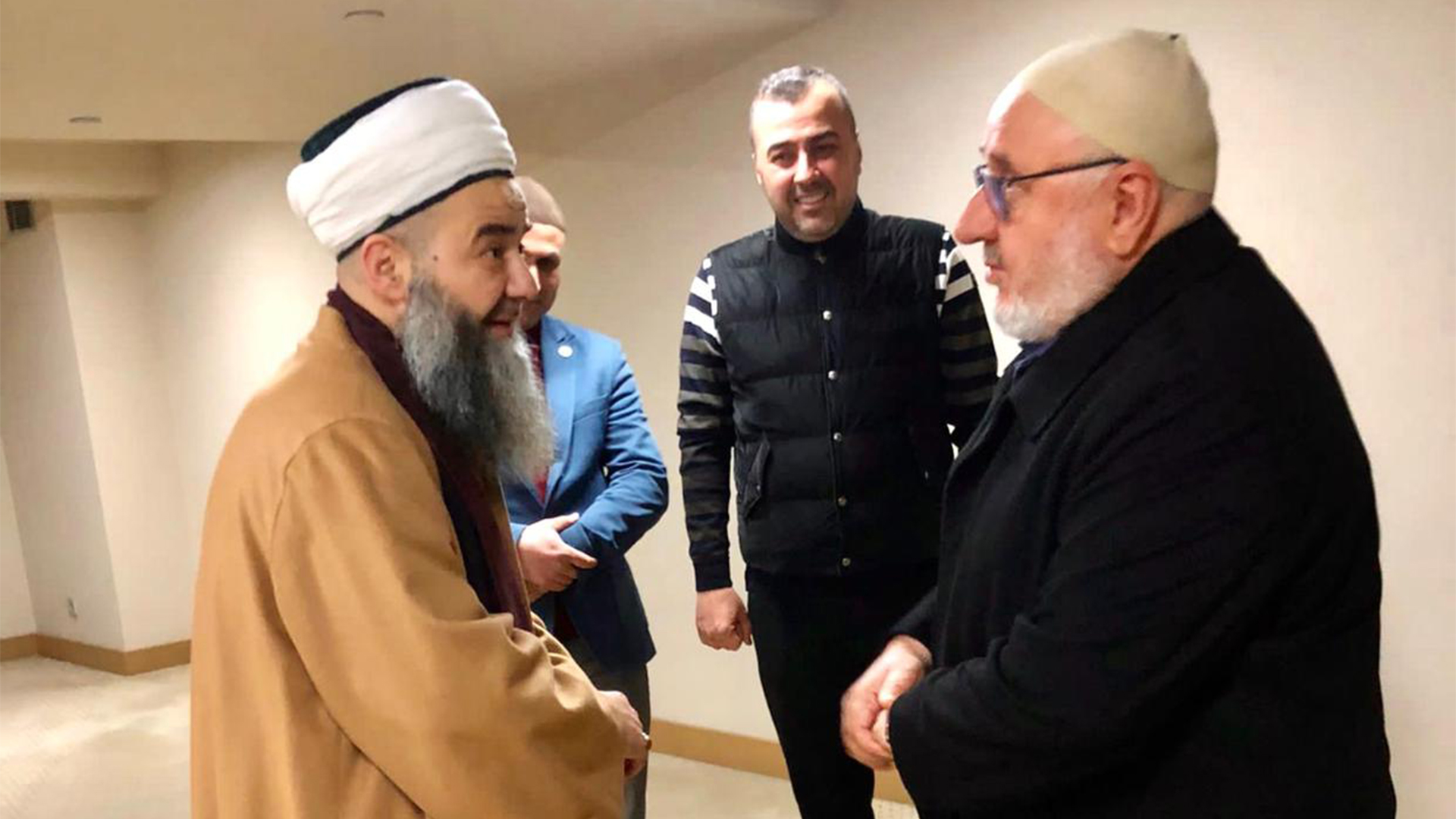 Cübbeli Ahmet Hoca, Mardin ve Batman Yörelerinin Kanaat Önderlerinden Şeyh es-Seyyid Kutbüddîn Hâmidî Hazretleri?ni Ziyâret Etti.