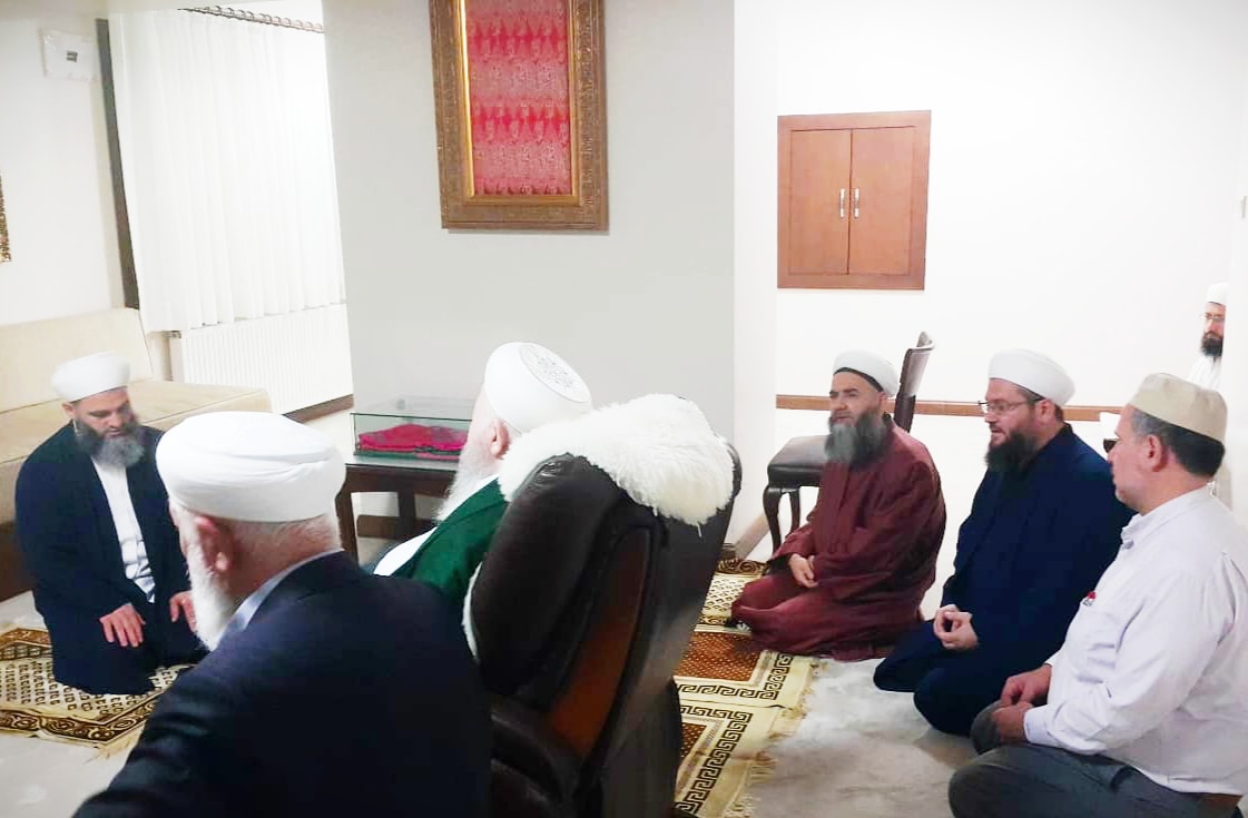 Cübbeli Ahmet Hocaefendi Dün Gece Mahmud Efendi Hazretleri?ni Ziyaret Etti