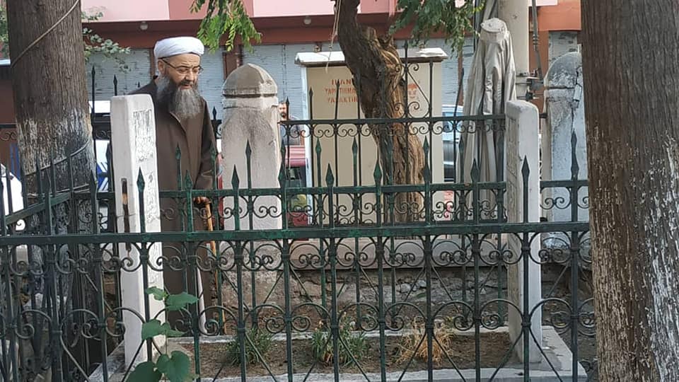 Cübbeli Ahmet Hocaefendi, Hekimzâde Yûsuf Sinan Efendi'nin Kabr-i Şerîfini Ziyaret Etti