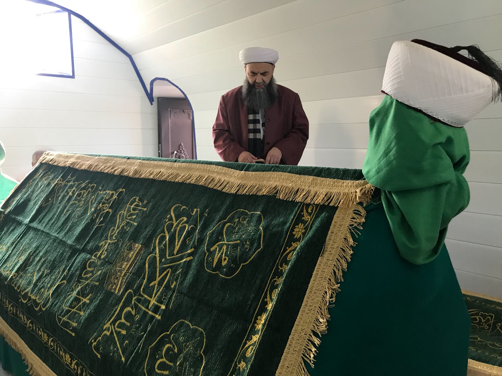 Cübbeli Ahmet Hocaefendi, Şems-i Bitlîsî Hazretleri'nin Kabr-i Şerîfini Ziyâret Etti
