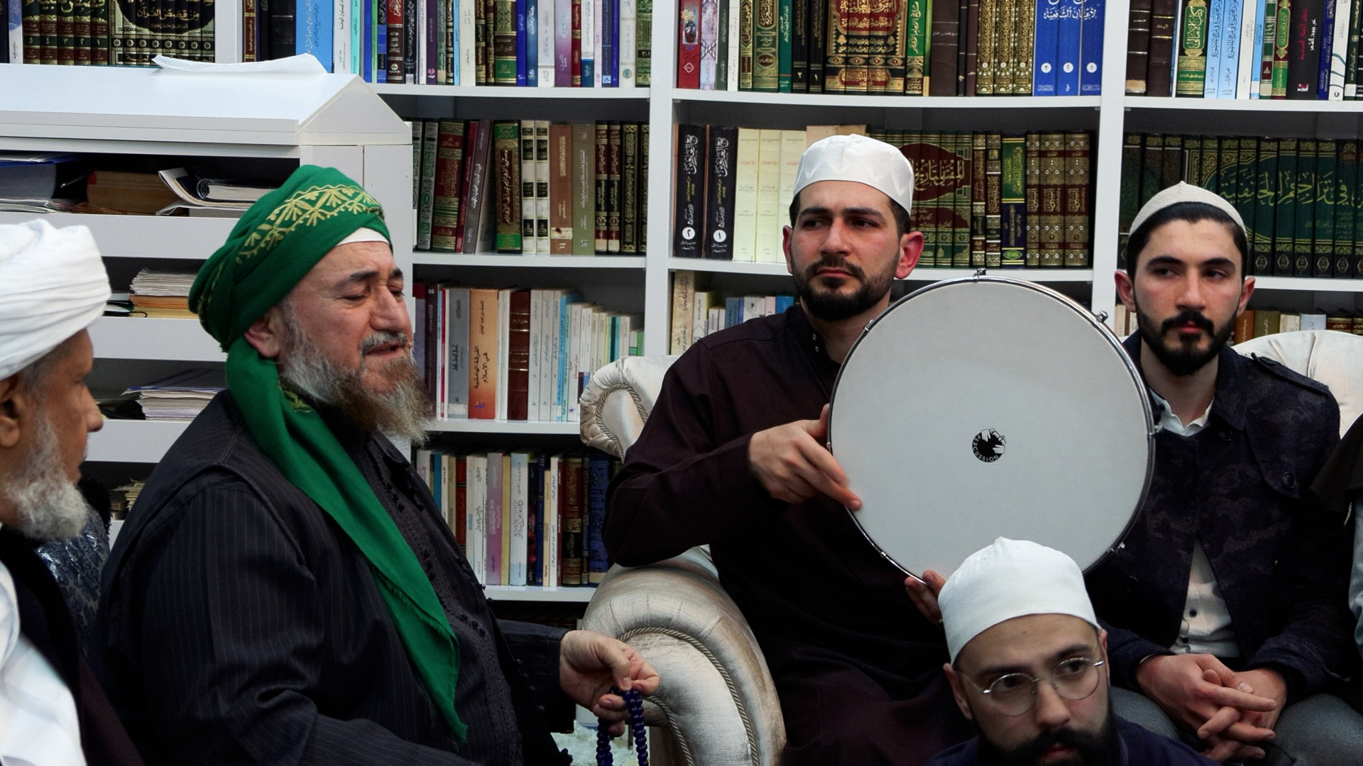 Fatih Çıtlak Hocaefendi ile mürîdânı, Cübbeli Ahmet Hoca?nın hânesini şereflendirdiler.