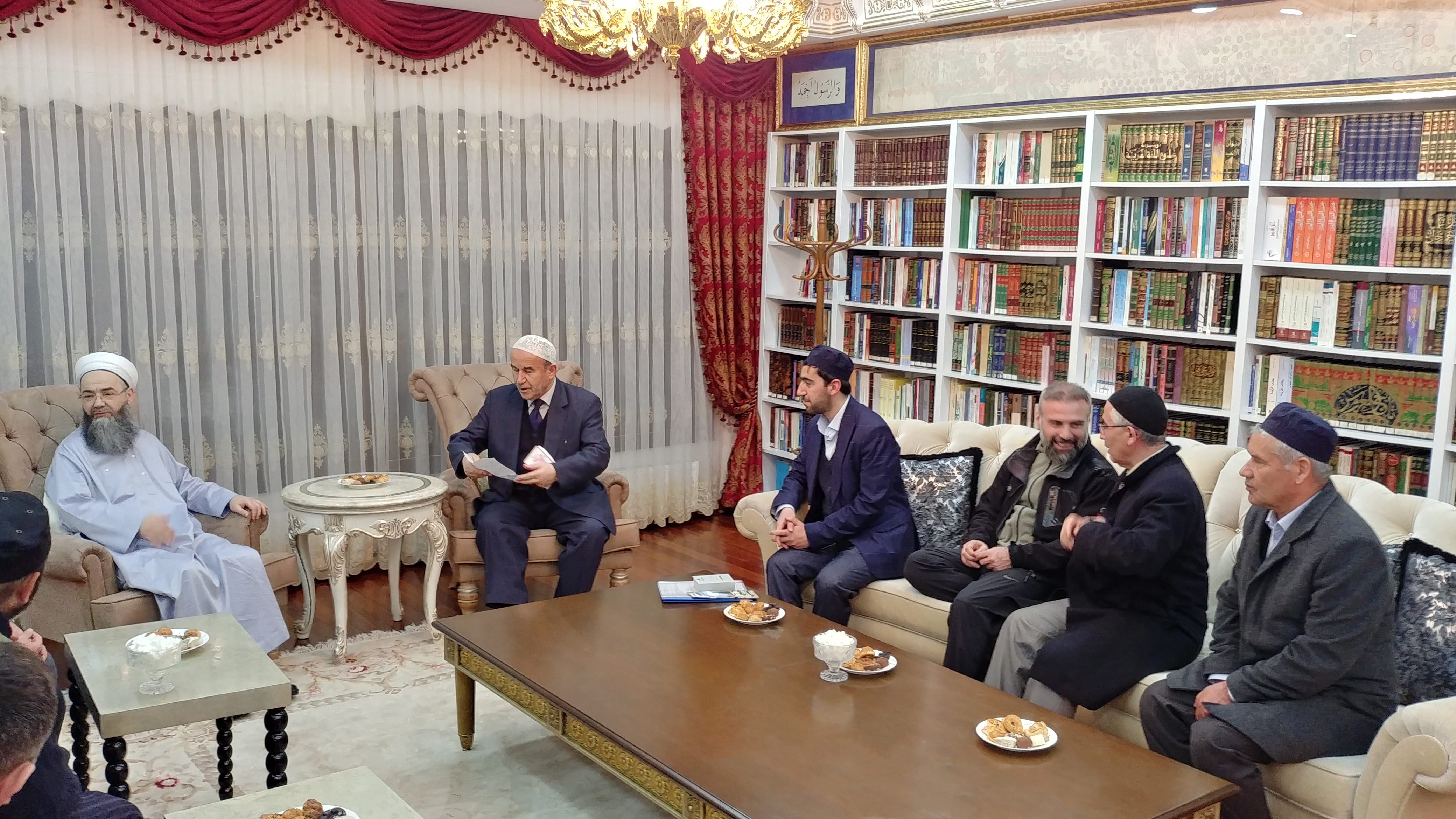 Hadîs Profesörü Ramazan Ayvallı Hocaefendi, Cübbeli Ahmet Hocaefendi?nin hânesini teşrîf etti