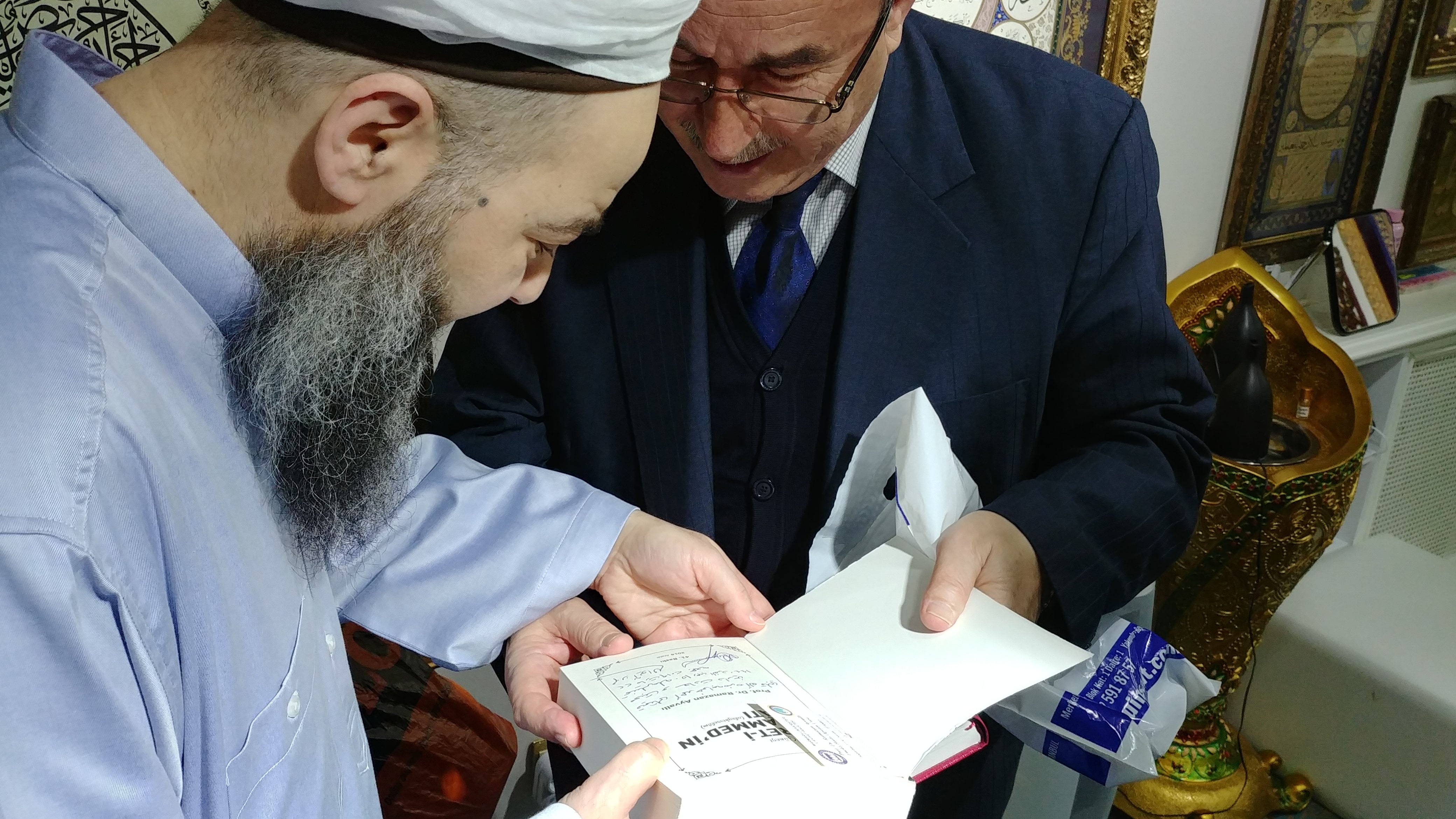 Hadîs Profesörü Ramazan Ayvallı Hocaefendi, Cübbeli Ahmet Hocaefendi?nin hânesini teşrîf etti