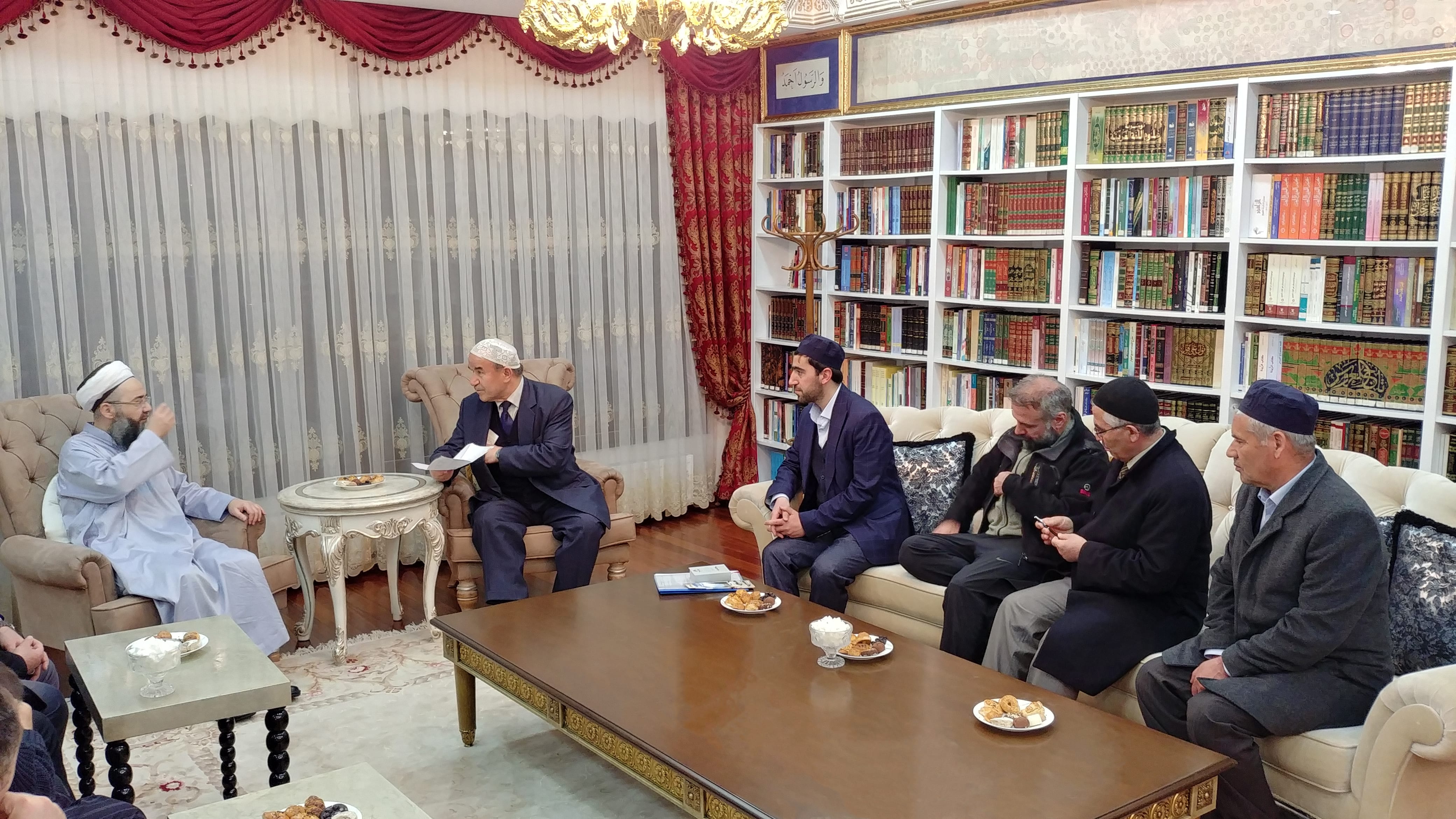 Hadîs Profesörü Ramazan Ayvallı Hocaefendi, Cübbeli Ahmet Hocaefendi?nin hânesini teşrîf etti