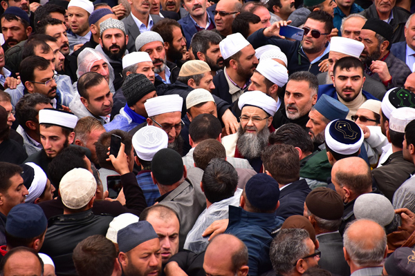 İsmâil Fakîrullâh Hazretleri'nin Cenazesinde İzdiham!