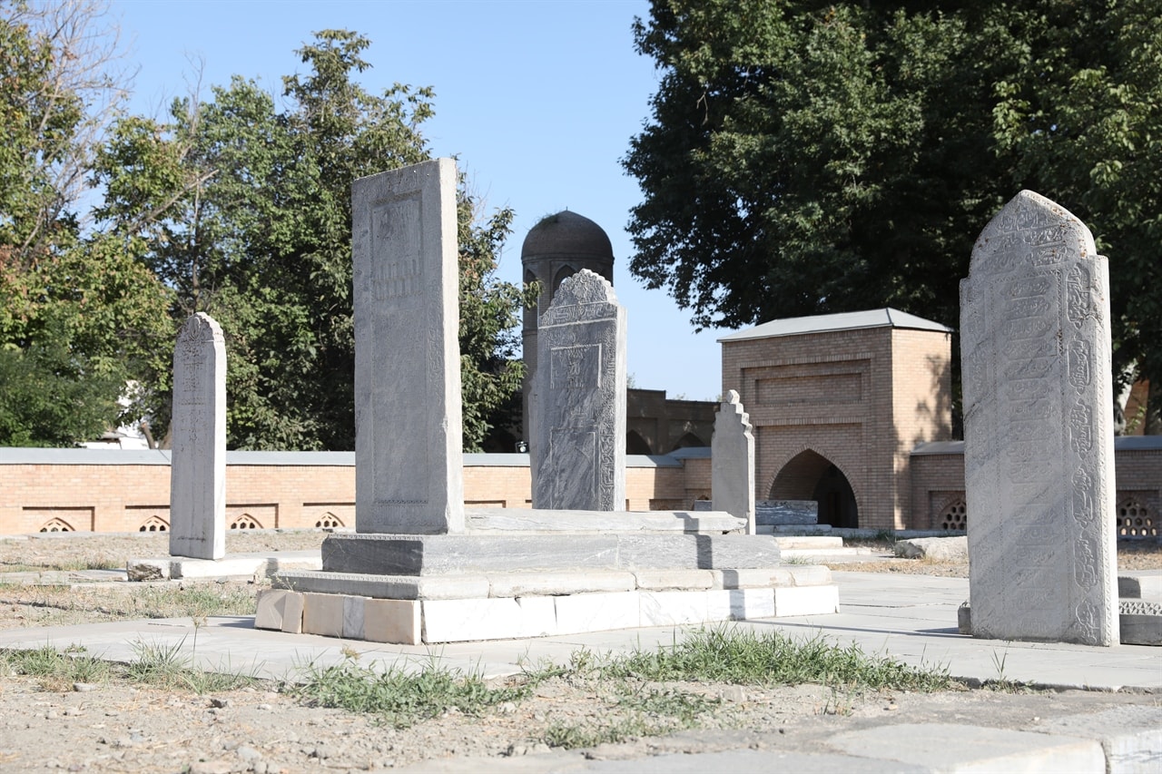 Mahdum Âzam Hazretleri?nin Kabr-i Şerîfini Ziyâret