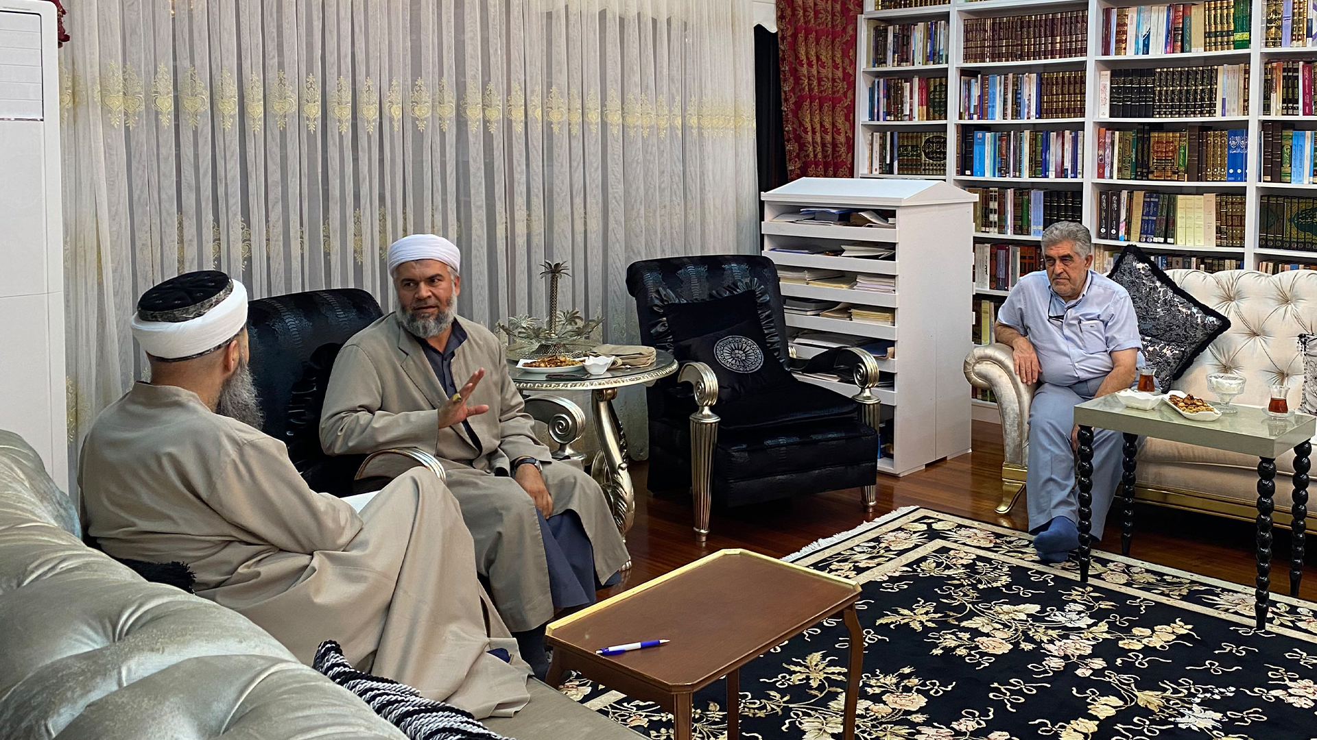 Mardin Kızıltepe?de Bulunan Büyük Müderris Seydâ İbrahim Halîl Kaplan Hocaefendi, Cübbeli Ahmet Hoca?yı Ziyâret Etti