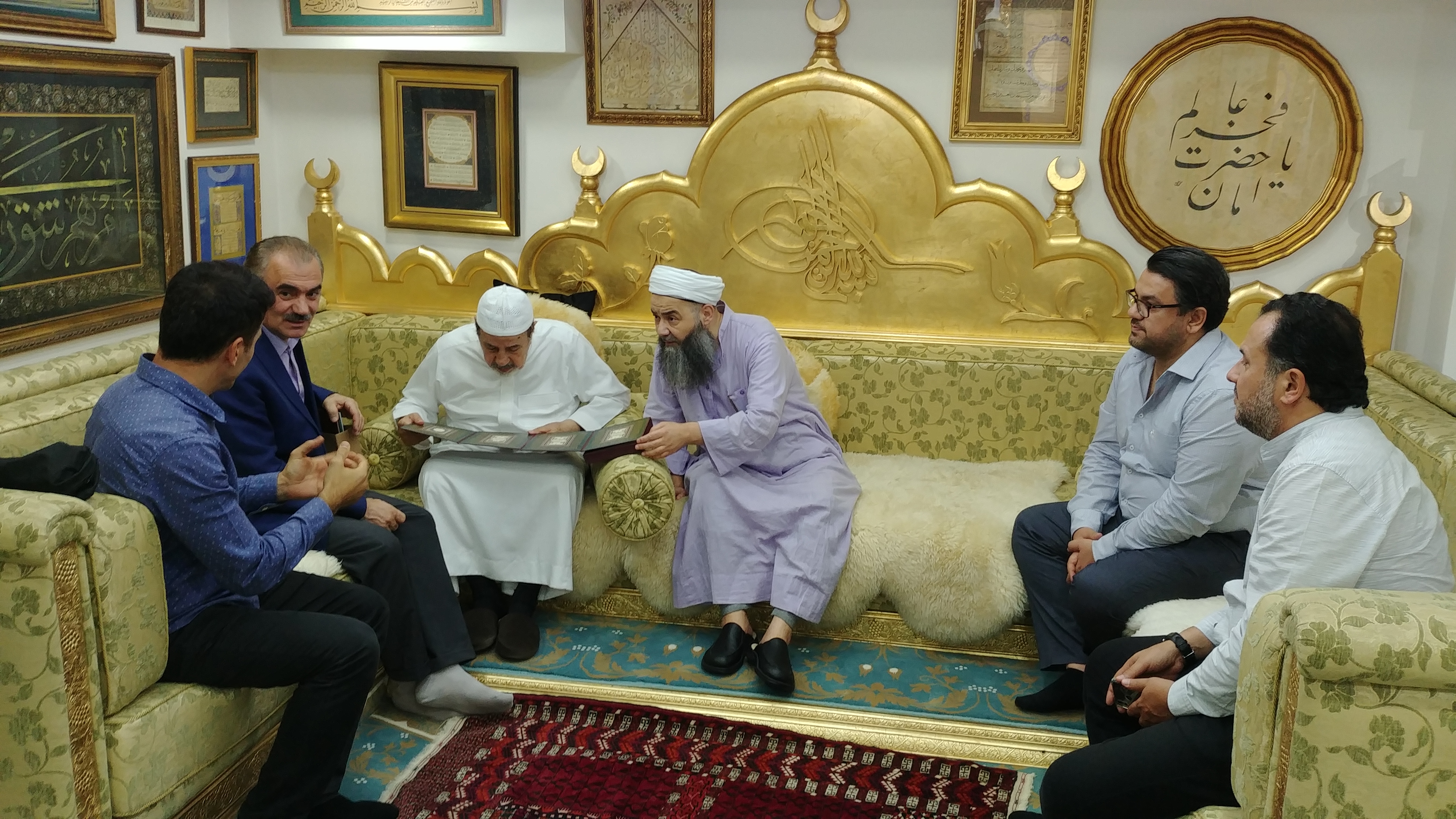 Meşhur Hattât Dr. Osman Tâhâ Hocaefendi?nin Ziyâreti