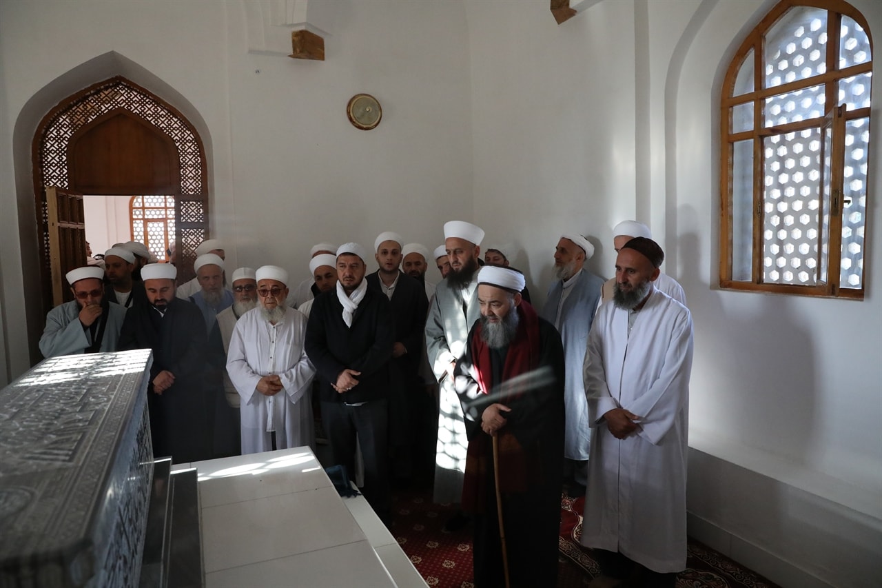Seyyid Emir Külâl Hazretlerinin Kabr-i Şerifini Ziyaret