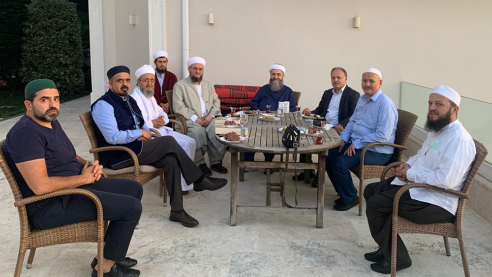 İmâm-ı Rabbânî Kuddise Sırruhû Hazretleri’nin Torunları, Cübbeli Ahmet Hocaefendi’yi Ziyâret Etti