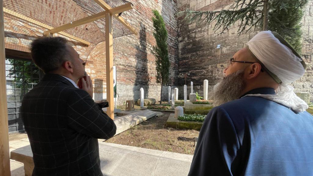 Senelerdir tâmirâtı devâm eden Yüce Sahâbî Ebû Şeybe el-Hudrî Radıyallâhu Anh’ın türbesini ziyâret