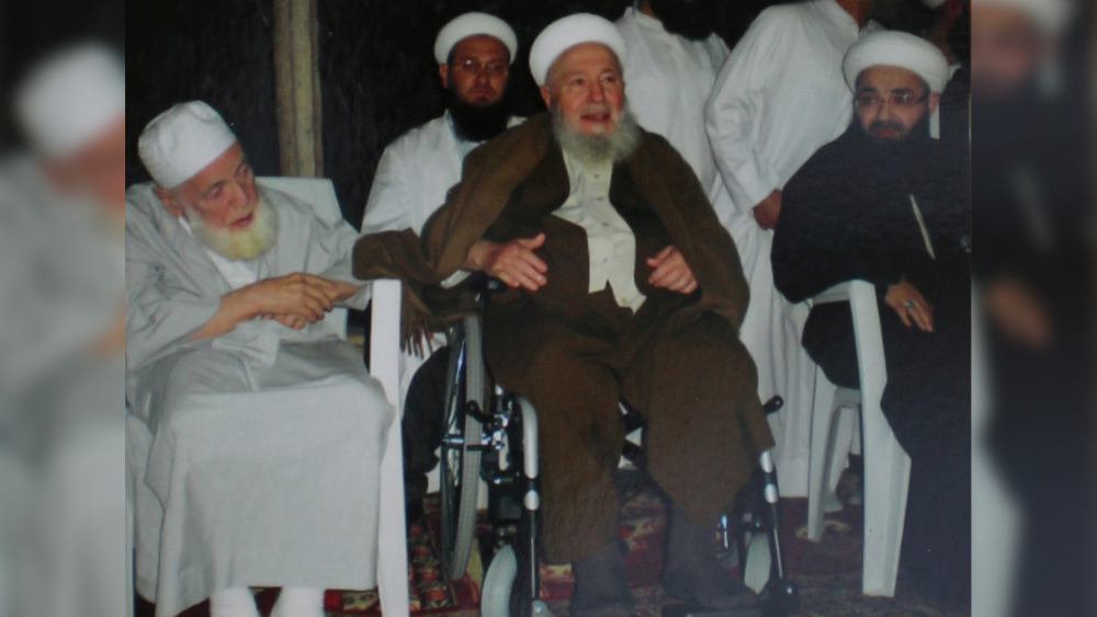 Ma’hedü’l-Feth Medreseleri’nin Müdürü Hüsâmüddîn el-Farfûr’un, tertîb ettiği mecliste Ziyâret