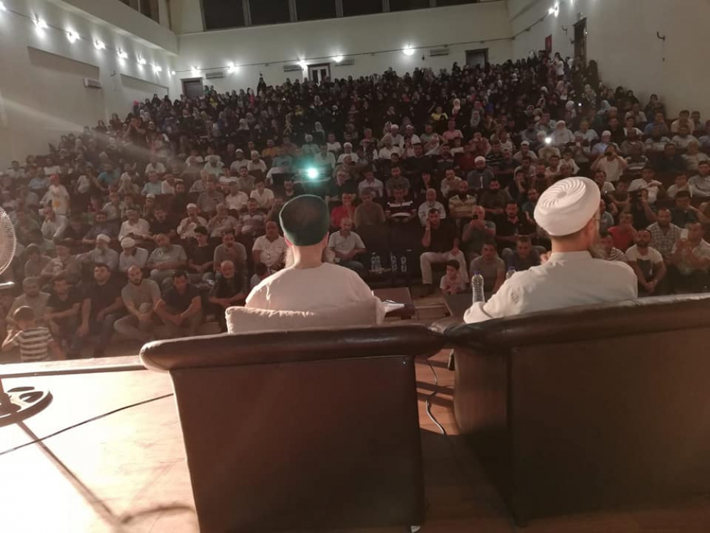 Cübbeli Ahmet Hocaefendi, Edremit'te sohbet etti. Sohbete halkın ilgisi çok büyük oldu