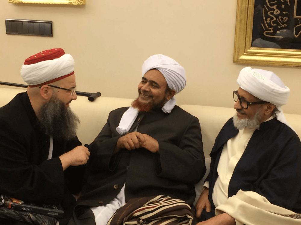 Cübbeli Ahmet Hoca Seyyid Habib Ömer Bin Hafîz Hazretleri ile Seyyid Ömer Ceylânî Hazretleri'ni ziyaret etti