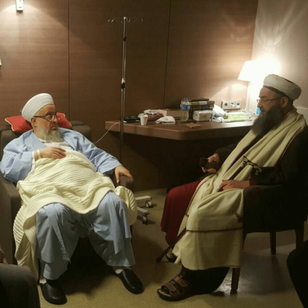 Cübbeli Ahmet Hoca, ameliyat olan Salih Hocaefendi’yi hastanede ziyaret etti