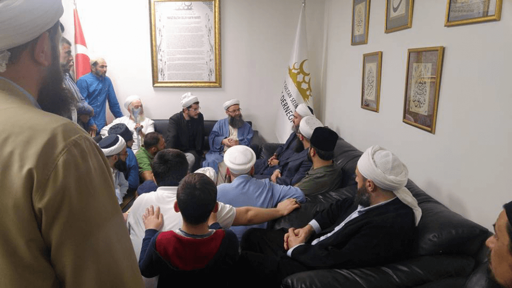 Cübbeli Ahmet Hoca ilk teravihi Yavuz Sultan Selim Gençlik Derneği'nde kıldı